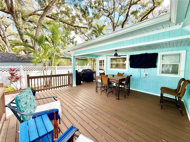 1304 NEW YORK AVENUE, Dunedin, FL 34698