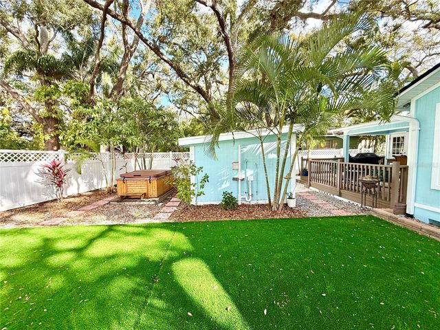 1304 NEW YORK AVENUE, Dunedin, FL 34698