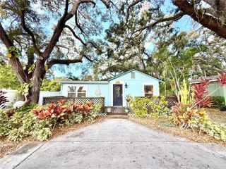 1304 NEW YORK AVENUE, Dunedin, FL 34698