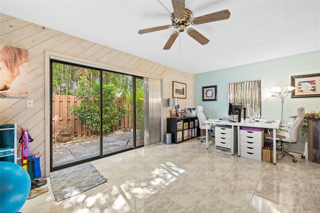 3225 NE 13th Street 201, Pompano Beach, FL 33062