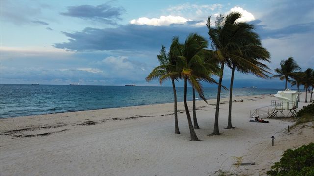 3225 NE 13th Street 201, Pompano Beach, FL 33062