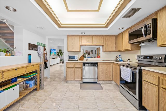 3225 NE 13th Street 201, Pompano Beach, FL 33062
