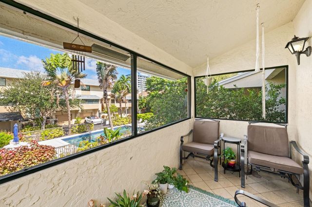 3225 NE 13th Street 201, Pompano Beach, FL 33062