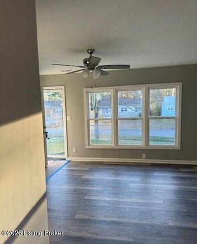 4209 Saint Francis Ln, Louisville, KY 40218