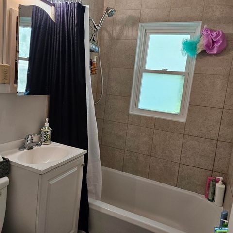 2750 S 34th Street, Lincoln, NE 68506
