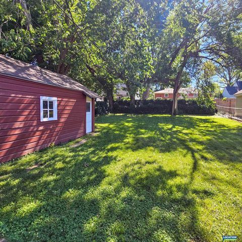 2750 S 34th Street, Lincoln, NE 68506