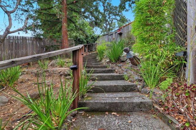 20 Brookmont Circle, San Anselmo, CA 94960