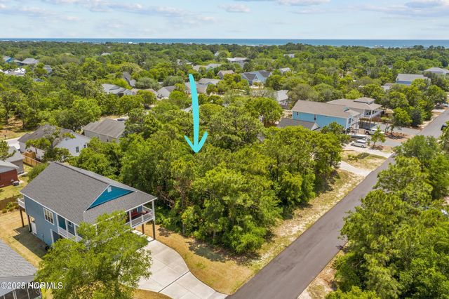 150 NE 8th Street, Oak Island, NC 28465