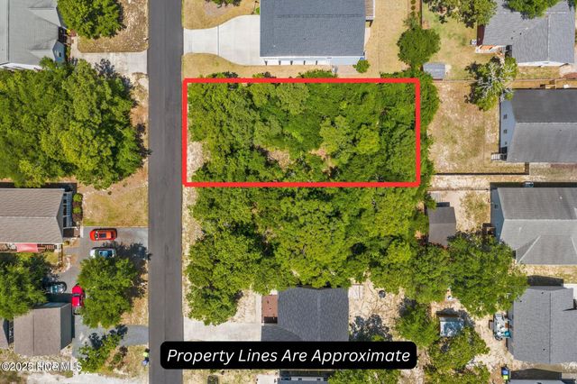 150 NE 8th Street, Oak Island, NC 28465