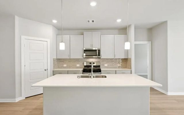 31016 De La Guerra Street, Huffman, TX 77336