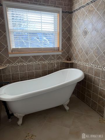 176 Nebula Road, Piscataway, NJ 08854