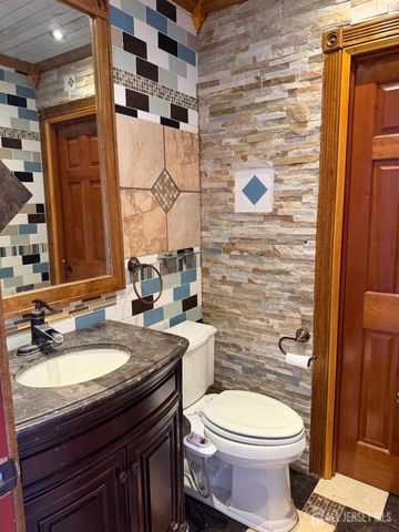 176 Nebula Road, Piscataway, NJ 08854