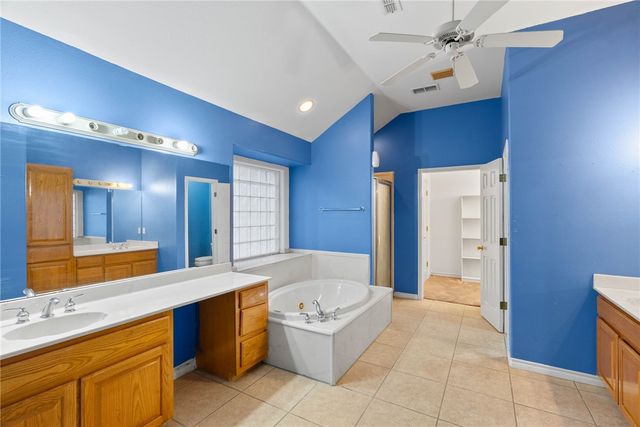 3833 Casa Blanca Ct, Corpus Christi, TX 78418
