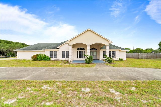 3833 Casa Blanca Ct, Corpus Christi, TX 78418