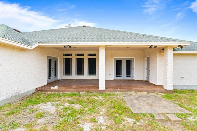 3833 Casa Blanca Ct, Corpus Christi, TX 78418
