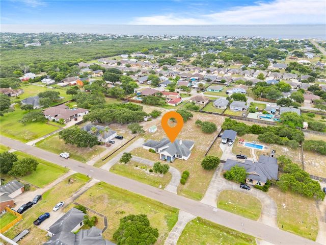 3833 Casa Blanca Ct, Corpus Christi, TX 78418