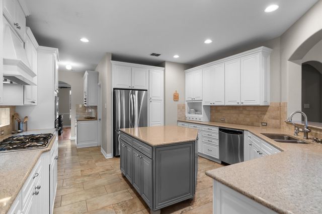 1131 Cahill Way, Shady Shores, TX 76208