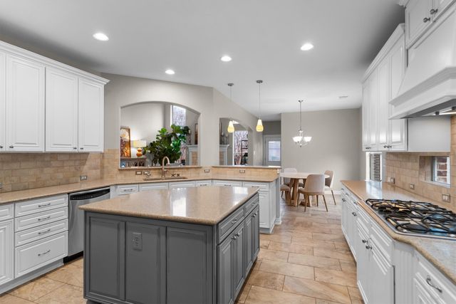 1131 Cahill Way, Shady Shores, TX 76208