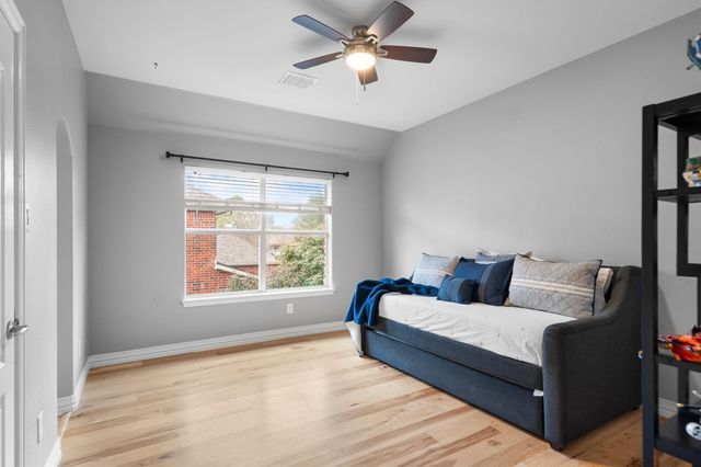 1131 Cahill Way, Shady Shores, TX 76208