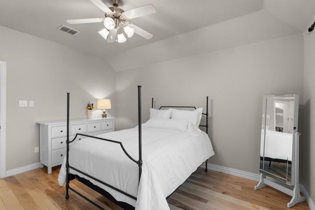 1131 Cahill Way, Shady Shores, TX 76208