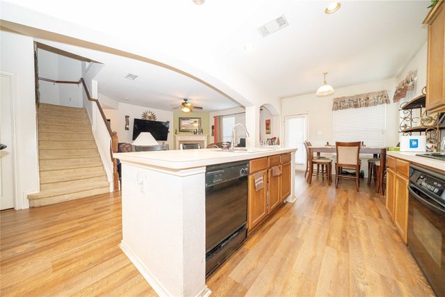 7815 Longbow Lane, Arlington, TX 76002