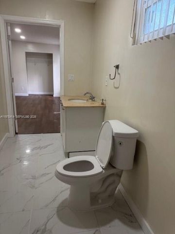 2354 NW 93rd Ter 1, Miami, FL 33147