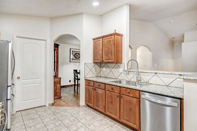 4936 Sundance Drive NE, Rio Rancho, NM 87144