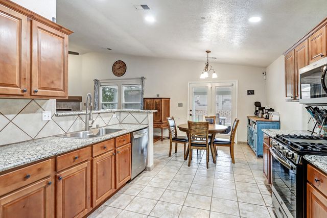 4936 Sundance Drive NE, Rio Rancho, NM 87144