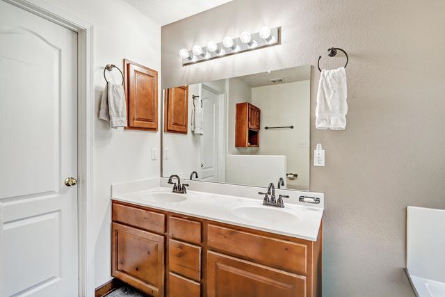 4936 Sundance Drive NE, Rio Rancho, NM 87144