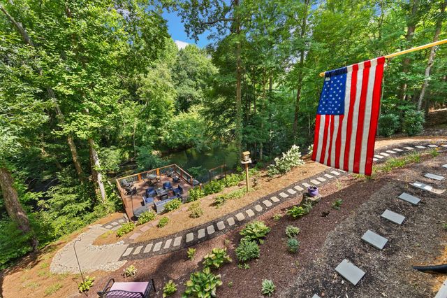 800 Reynolds Bridge Rd, Benton, TN 37307