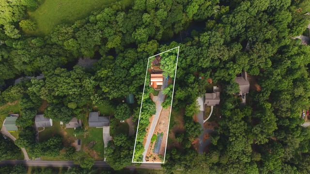 800 Reynolds Bridge Rd, Benton, TN 37307