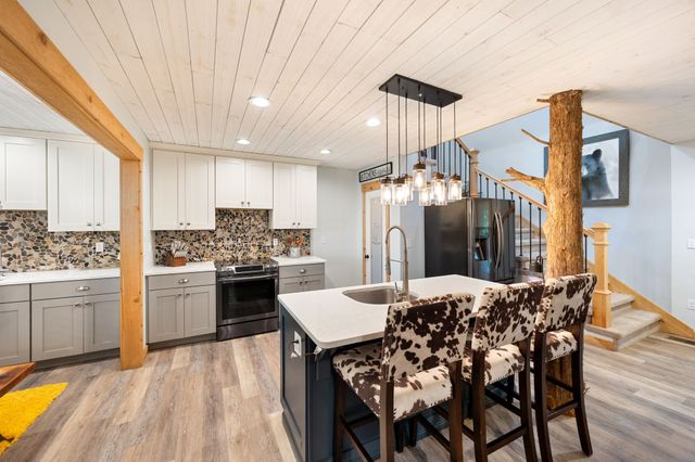 800 Reynolds Bridge Rd, Benton, TN 37307