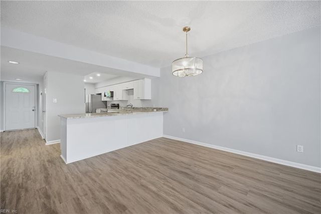 3200 Lynnhaven Dr Apt 202, Virginia Beach, VA 23451