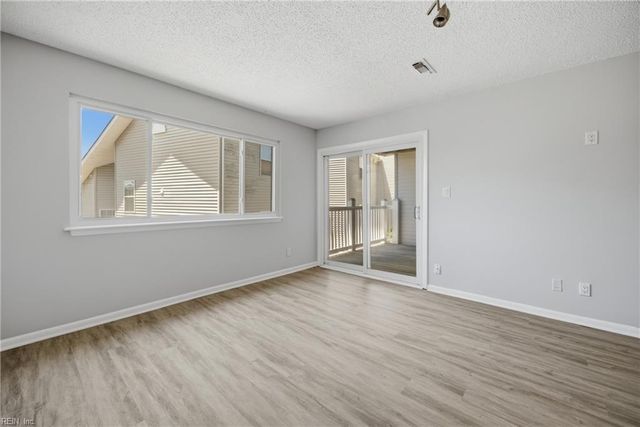3200 Lynnhaven Dr Apt 202, Virginia Beach, VA 23451
