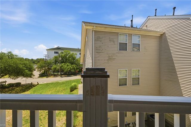 3200 Lynnhaven Dr Apt 202, Virginia Beach, VA 23451