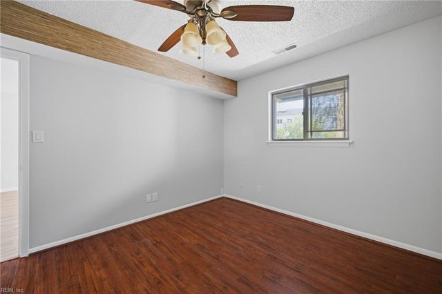 3200 Lynnhaven Dr Apt 202, Virginia Beach, VA 23451