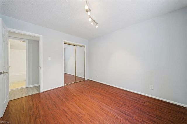 3200 Lynnhaven Dr Apt 202, Virginia Beach, VA 23451