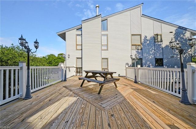 3200 Lynnhaven Dr Apt 202, Virginia Beach, VA 23451