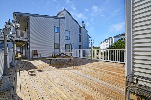 3200 Lynnhaven Dr Apt 202, Virginia Beach, VA 23451