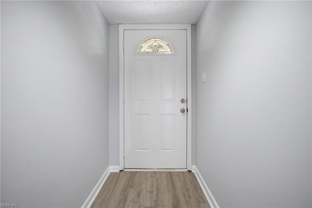 3200 Lynnhaven Dr Apt 202, Virginia Beach, VA 23451