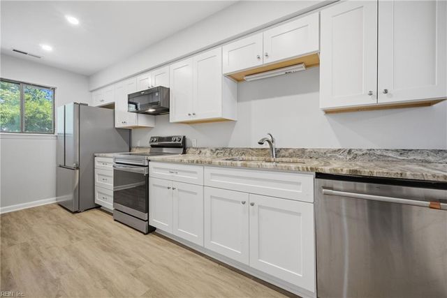 3200 Lynnhaven Dr Apt 202, Virginia Beach, VA 23451