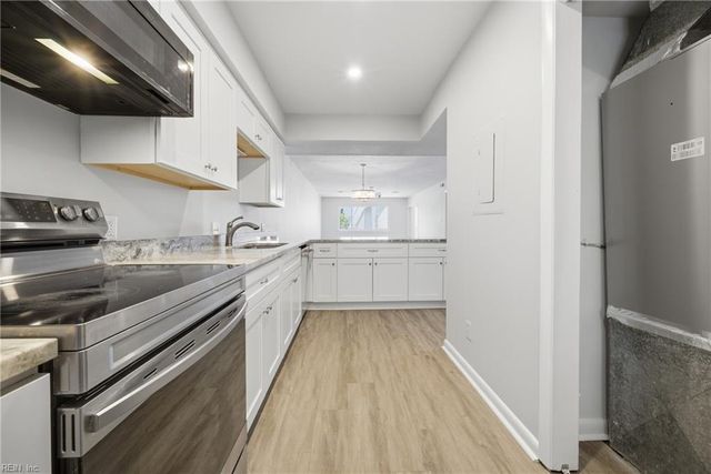 3200 Lynnhaven Dr Apt 202, Virginia Beach, VA 23451
