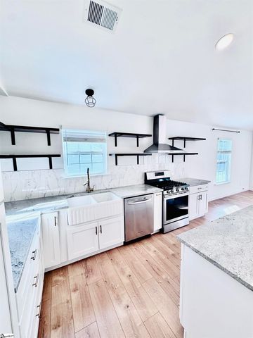 144 Sunny Ray Drive, Duncan, SC 29334
