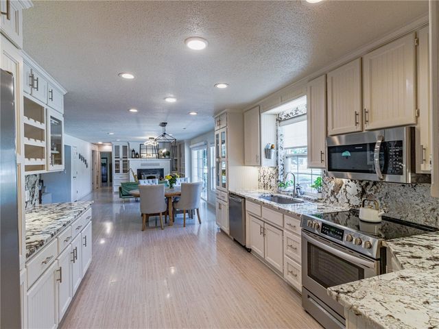 12136 Bedrock Lane, Bentonville, AR 72712