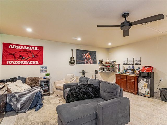 12136 Bedrock Lane, Bentonville, AR 72712