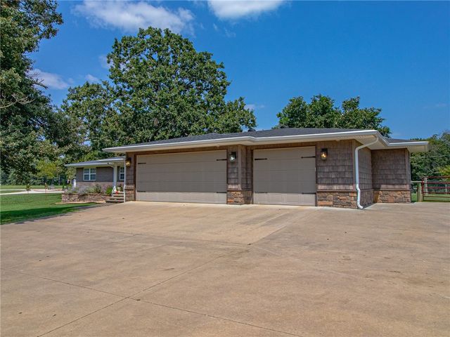 12136 Bedrock Lane, Bentonville, AR 72712
