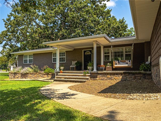 12136 Bedrock Lane, Bentonville, AR 72712