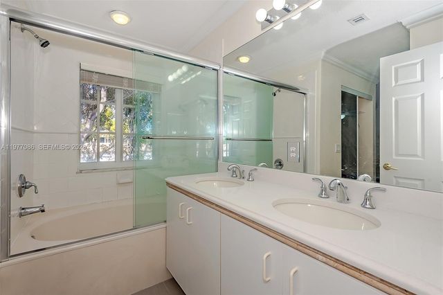 7919 NW 20th St, Pembroke Pines, FL 33024