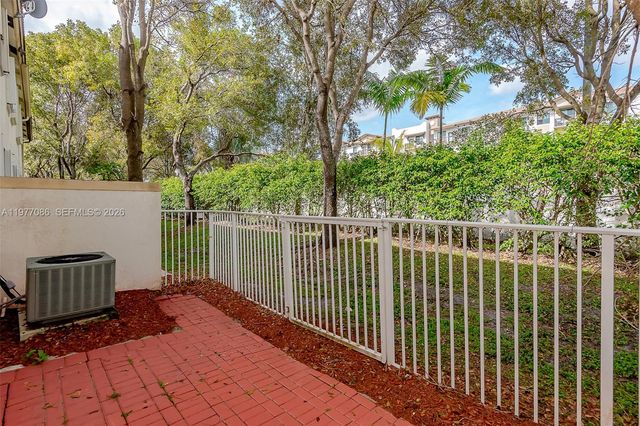 7919 NW 20th St, Pembroke Pines, FL 33024