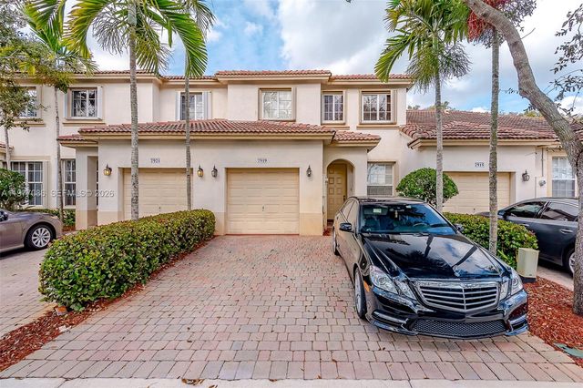 7919 NW 20th St, Pembroke Pines, FL 33024